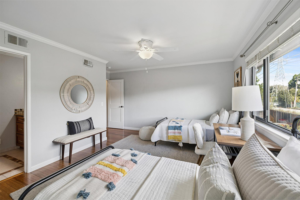 646 S Ahwanee Terrace