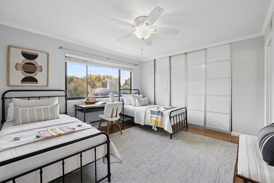 646 S Ahwanee Terrace