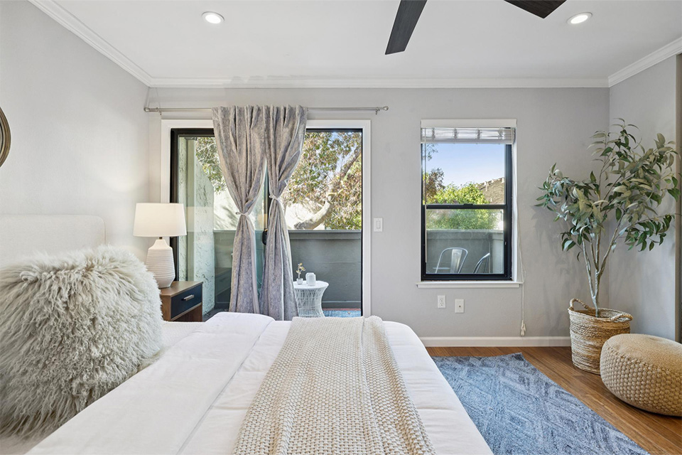 646 S Ahwanee Terrace