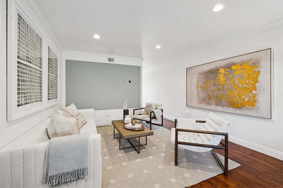 646 S Ahwanee Terrace