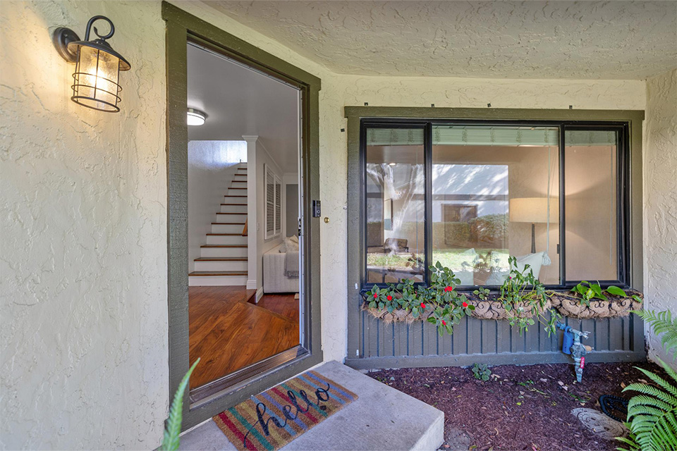 646 S Ahwanee Terrace